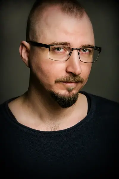 Link to an attending person's profile
